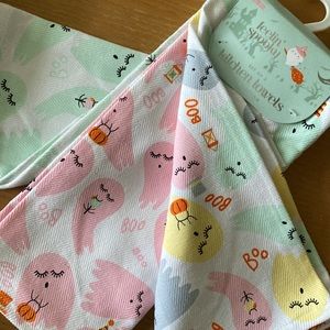 TIK TOK HALLOWEEN SPOOKY CUTE DISH TOWELS, NAPKINS!